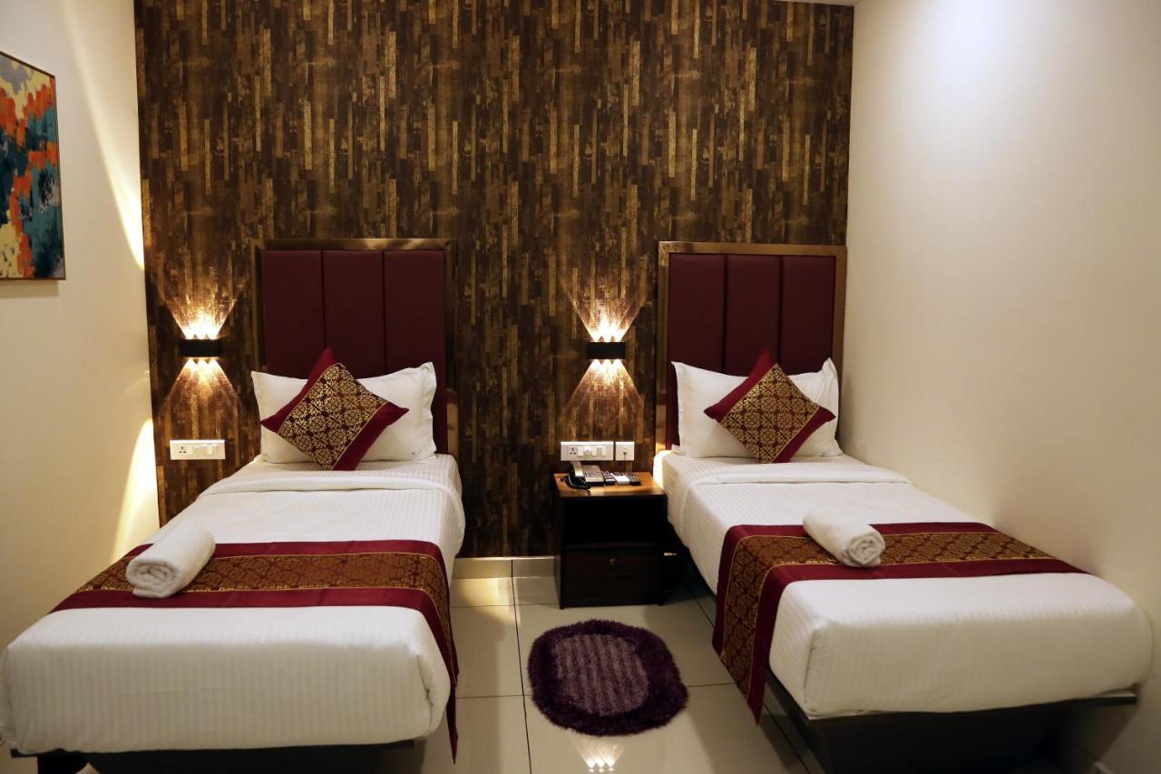 Esquina Residency Otel Kochi Dış mekan fotoğraf