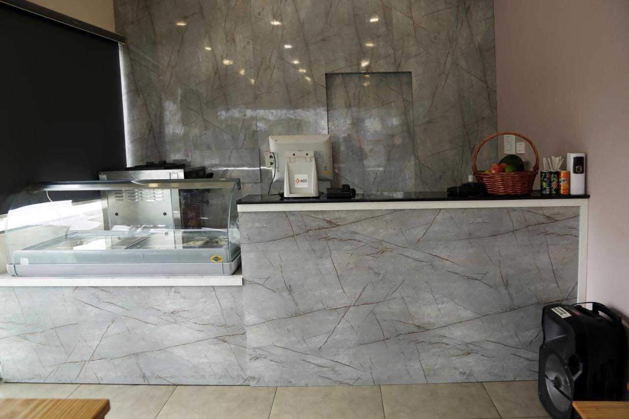 Esquina Residency Otel Kochi Dış mekan fotoğraf