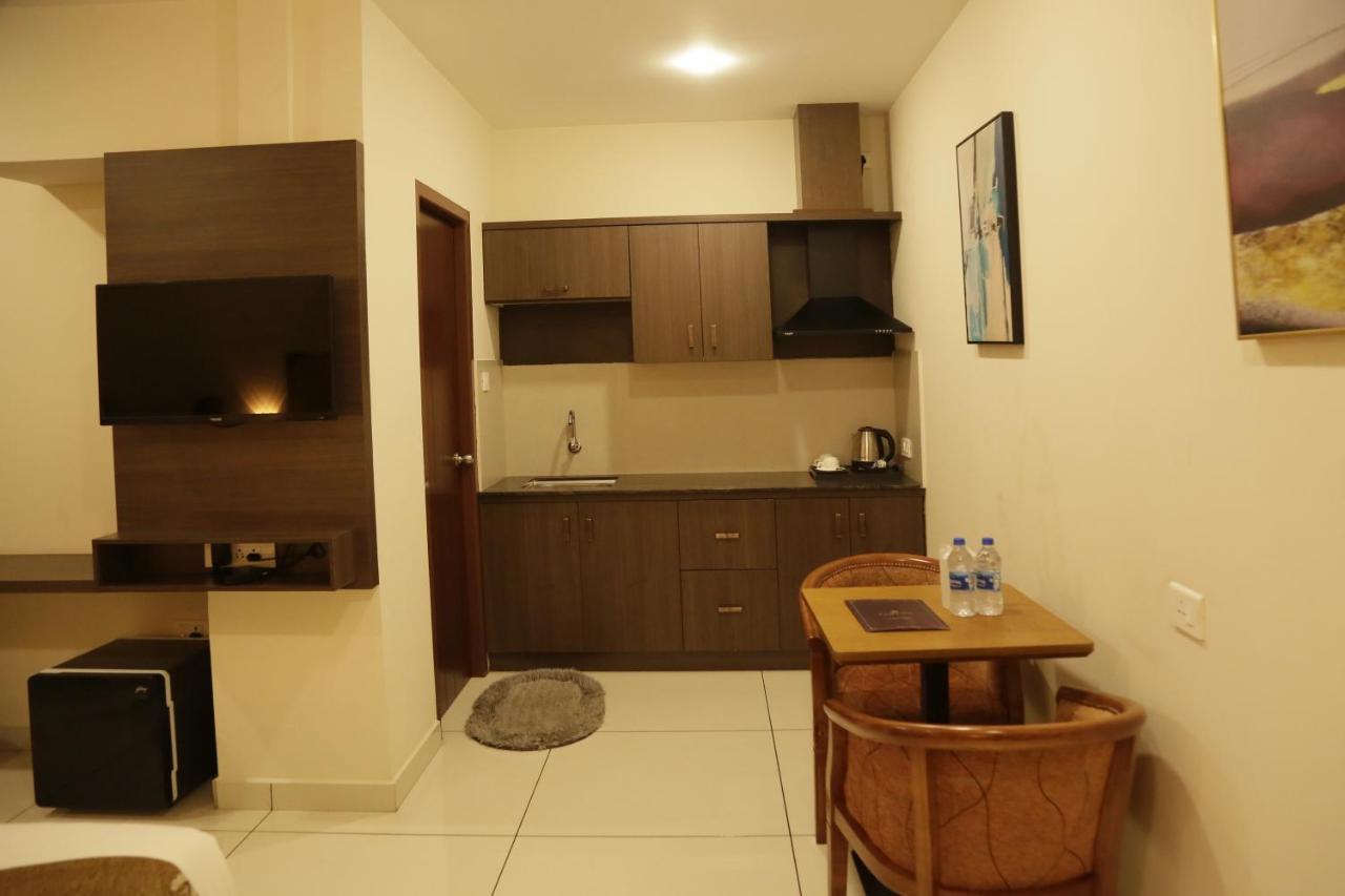 Esquina Residency Otel Kochi Dış mekan fotoğraf